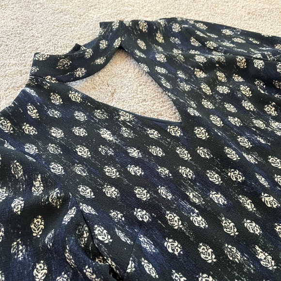 WAYF Choker Keyhole Printed Mini Dress - Picture 5 of 9